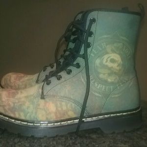 Women's Combat Style Boots w/ Skull Graphics